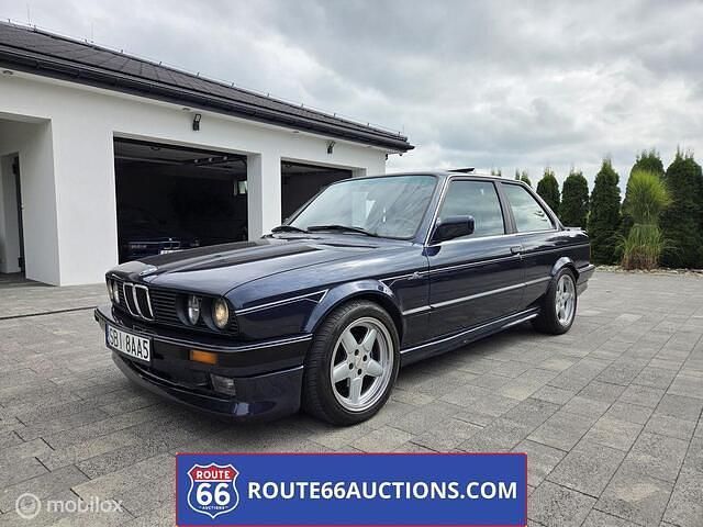 Zwart Gebruikt 1989 BMW 325 | € 32.500 - Afbeelding 1/4