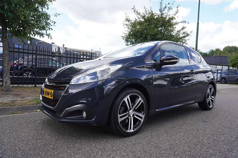 Grijs Gebruikt 2015 Peugeot 208 GT-line Hatchback | € 5.945 (Super prijs) - Afbeelding 1/4