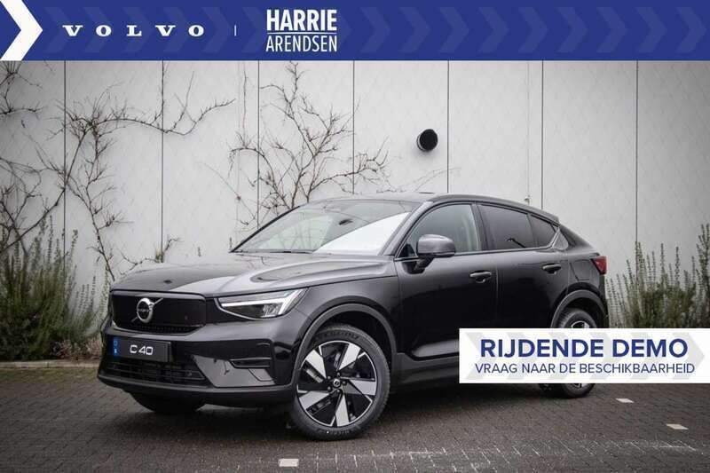 Zwart Gebruikt 2024 Volvo EC40 Plus SUV | € 37.899 (Iets duurder) - Afbeelding 1/4