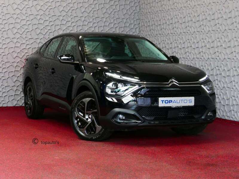 Zwart, metallic lak Gebruikt 2023 Citroën C4 Sedan | € 24.740 (Eerlijke prijs) - Afbeelding 1/4