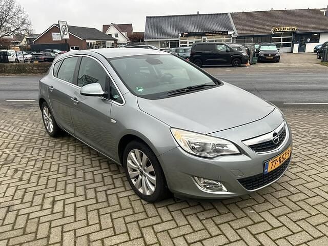 Occasion Opel Astra Cosmo 120 PK (88 kW) 2011 Grijs (metallic) Hatchback