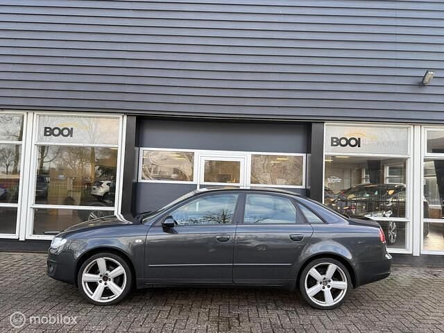 Grijs Occasion 2010 Seat Exeo Reference Sedan | € 3.250 (Eerlijke prijs) - Afbeelding 1/4