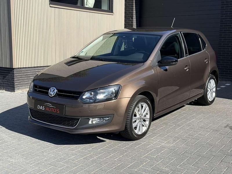 Bruin Gebruikt 2011 VW Polo Style Hatchback | € 6.125 (Eerlijke prijs) - Afbeelding 1/4