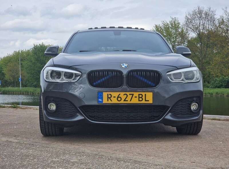 Grijs Gebruikt 2015 BMW 118 M Sport Hatchback | € 16.500 (Duur) - Afbeelding 1/4