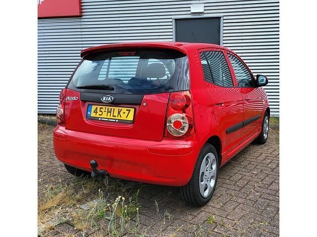 Occasion Kia Picanto 65 PK (47 kW) 2009 Rood Hatchback