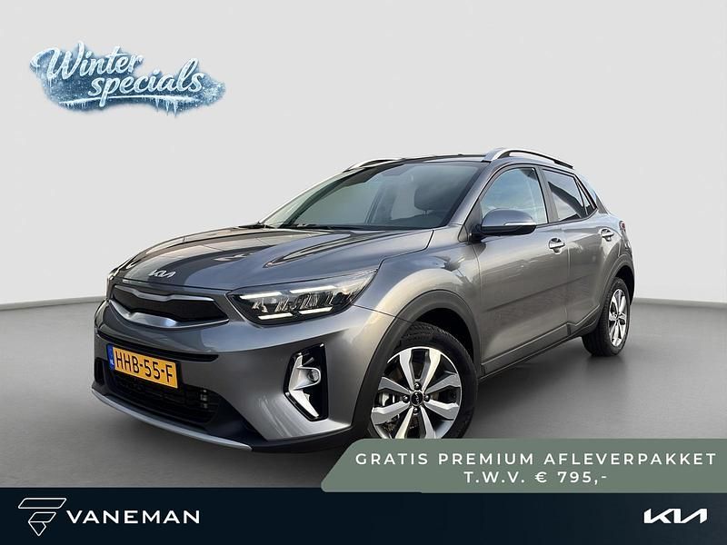 Grijs Occasion 2025 Kia Stonic SUV | € 26.935 (Eerlijke prijs) - Afbeelding 1/4