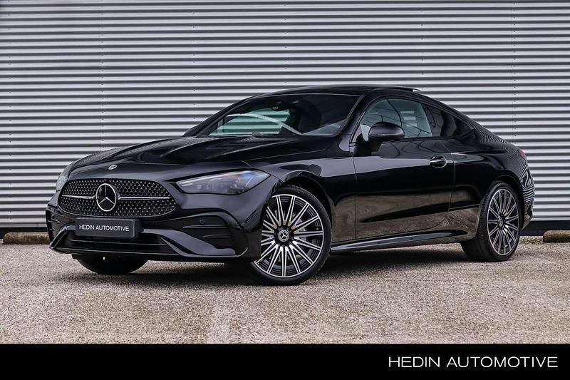 Zwart Nieuw 2025 Mercedes CLE200 AMG line Coupé | € 80.045 (Eerlijke prijs) - Afbeelding 1/4
