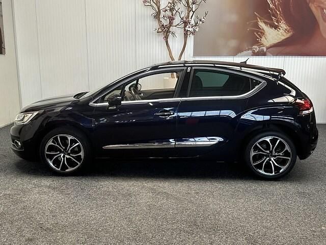 Occasion DS Automobiles DS4 Chic 165 PK (121 kW) 2016 Blauw Hatchback