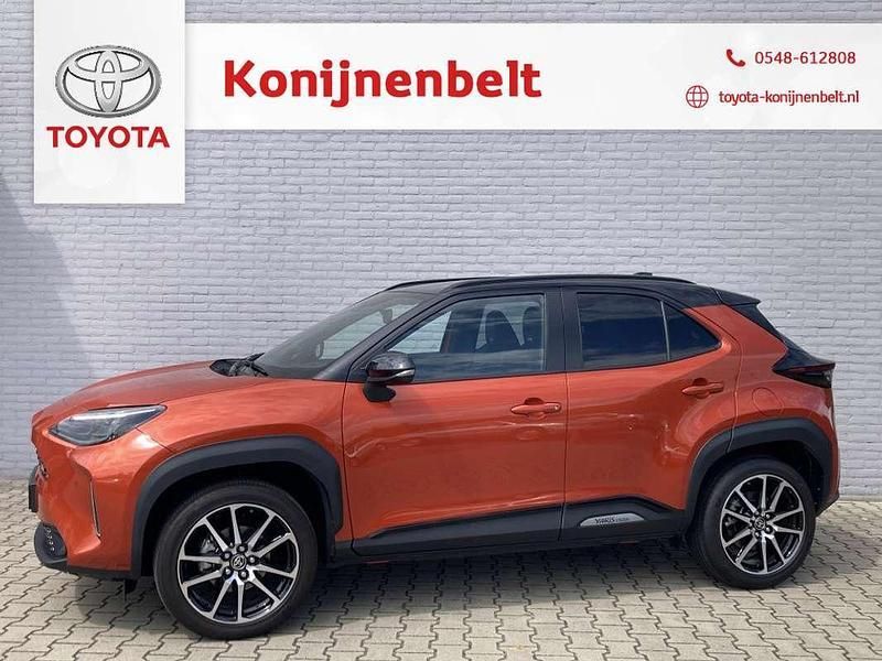Oranje Gebruikt 2023 Toyota Yaris Cross Sport SUV | € 33.995 (Iets duurder) - Afbeelding 1/3