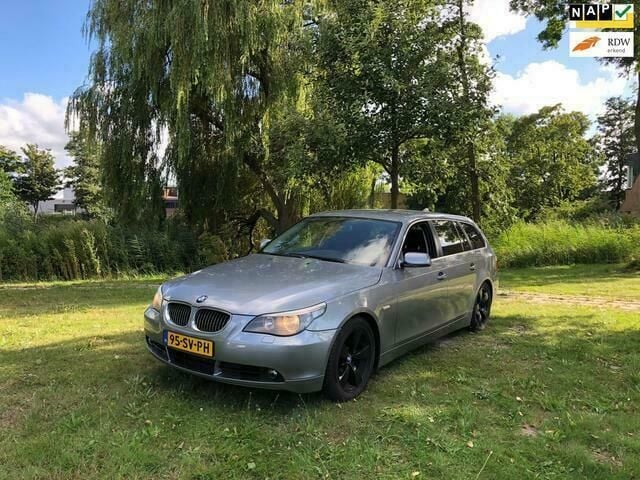 Grijs Gebruikt 2006 BMW 525 Stationwagen | € 2.550 (Super prijs) - Afbeelding 1/4