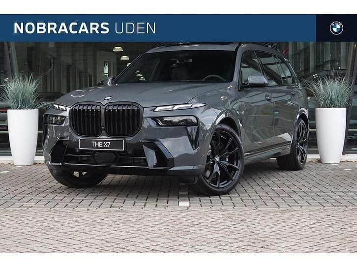 Grijs Nieuw 2025 BMW X7 Comfort Edition SUV | € 182.858 - Afbeelding 1/4