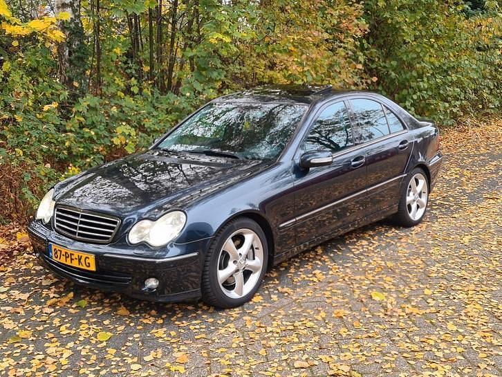 Gebruikt 2004 Mercedes C270 | € 5.500 - Afbeelding 1/4