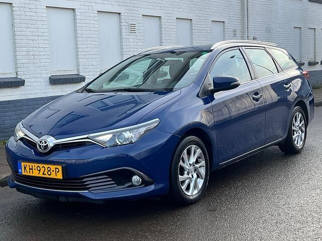 Occasion Toyota Auris Touring Sports Limited 116 PK (85 kW) 2016 Blauw Stationwagen