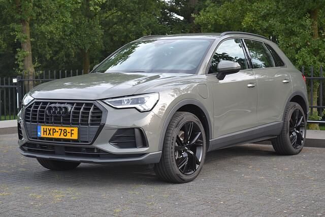Grijs Gebruikt 2023 Audi Q3 Advanced SUV | € 43.900 (Eerlijke prijs) - Afbeelding 1/4