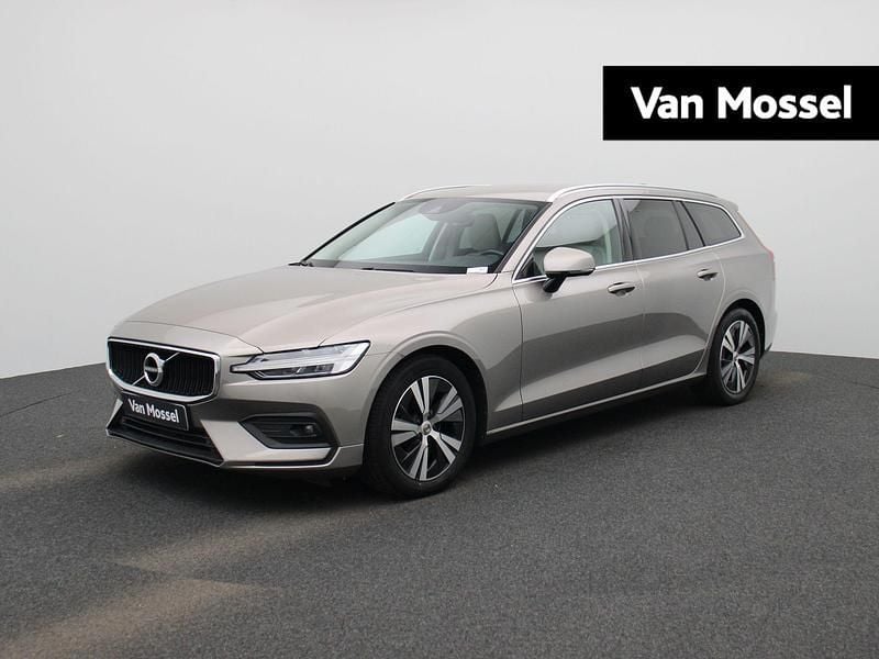 Grijs Gebruikt 2021 Volvo V60 Momentum Stationwagen | € 25.900 (Eerlijke prijs) - Afbeelding 1/4