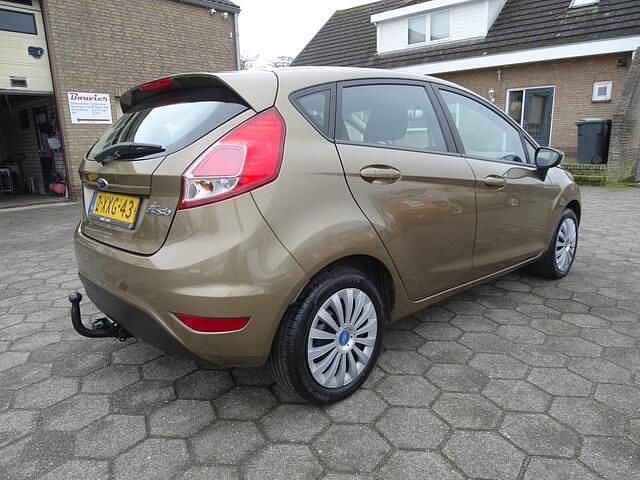Occasion Ford Fiesta Style 65 PK (47 kW) 2014 Bruin (metallic) Hatchback