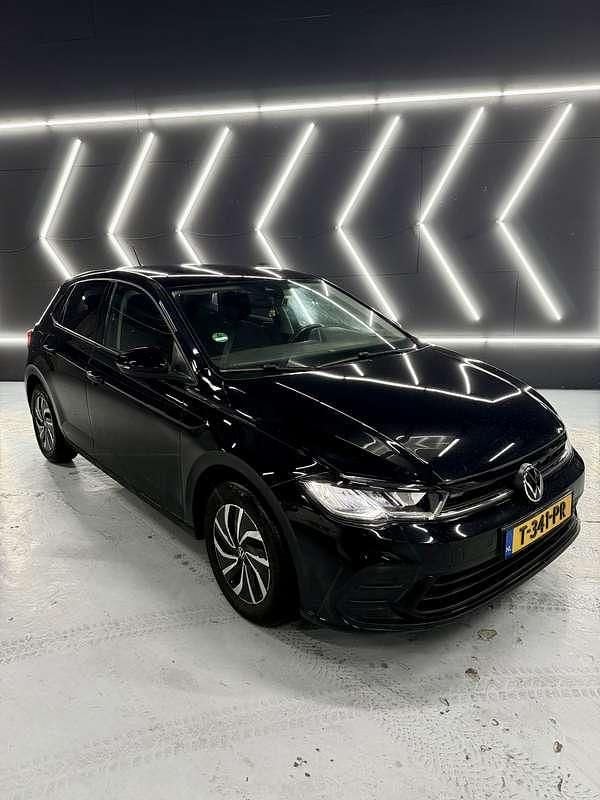 Occasion VW Polo R-line 95 PK (69 kW) 2022 Zwart Hatchback