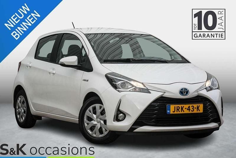 Wit Gebruikt 2020 Toyota Yaris Hybrid Hatchback | € 15.950 (Goede deal) - Afbeelding 1/4
