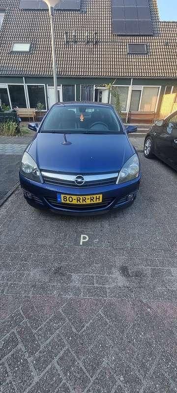 Gebruikt 2006 Opel Astra GTC Edition Sedan | € 950 (Super prijs) - Afbeelding 1/4