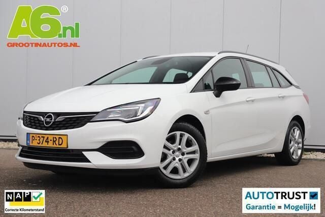 Summit white Gebruikt 2022 Opel Astra Edition Stationwagen | € 12.900 (Super prijs) - Afbeelding 1/4