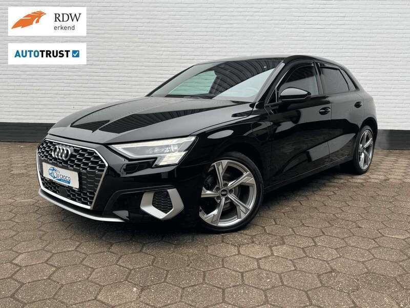 Zwart Gebruikt 2020 Audi A3 Sportback e-tron S-Line Sedan | € 24.995 (Goede deal) - Afbeelding 1/4