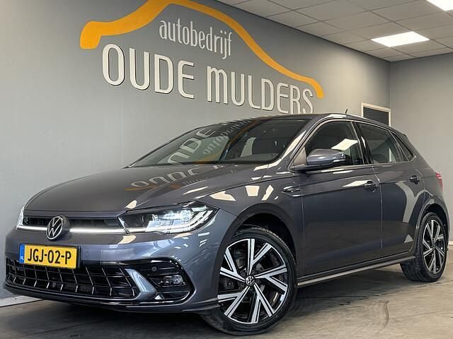 Grijs Gebruikt 2022 VW Polo R-line Hatchback | € 20.950 (Duur) - Afbeelding 1/4