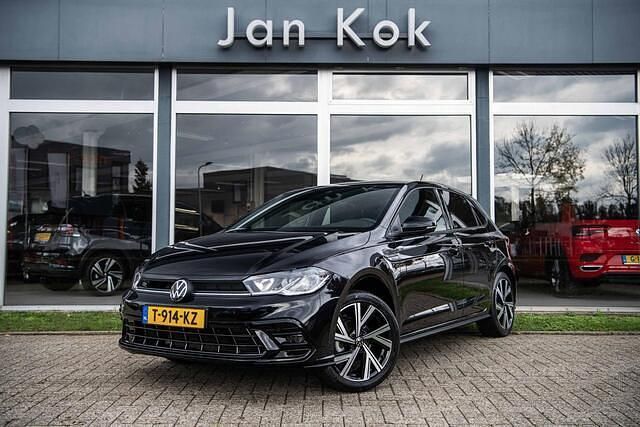 Zwart Gebruikt 2023 VW Polo R-line Hatchback | € 22.400 (Iets duurder) - Afbeelding 1/4