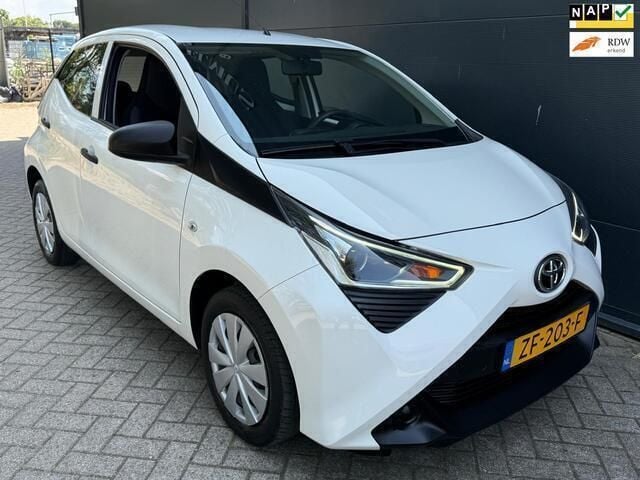 Wit Gebruikt 2019 Toyota Aygo Hatchback | € 8.245 (Goede deal) - Afbeelding 1/4