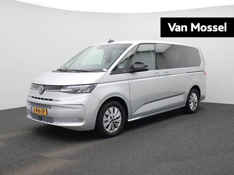 Grijs Gebruikt 2024 VW Multivan Edition Van | € 53.400 - Afbeelding 1/4