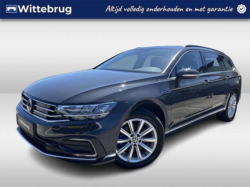 Grijs Gebruikt 2021 VW Passat GTE Stationwagen | € 23.750 (Goede deal) - Afbeelding 1/2