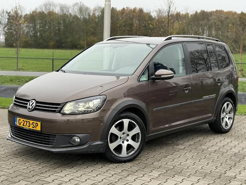 Occasion VW Touran Cross 2011 Bruin (metallic) MPV