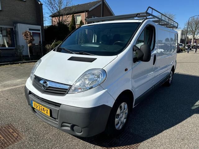 Wit Gebruikt 2014 Opel Vivaro Van | € 5.900 (Goede deal) - Afbeelding 1/4