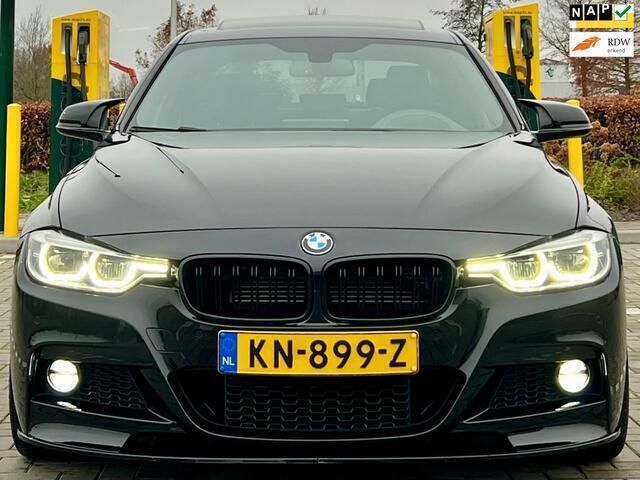 Zwart Gebruikt 2016 BMW 330 M Performance Sedan | € 18.950 (Duur) - Afbeelding 1/4