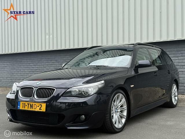 Zwart Gebruikt 2009 BMW 530 Comfort Edition Stationwagen | € 6.950 (Iets duurder) - Afbeelding 1/4