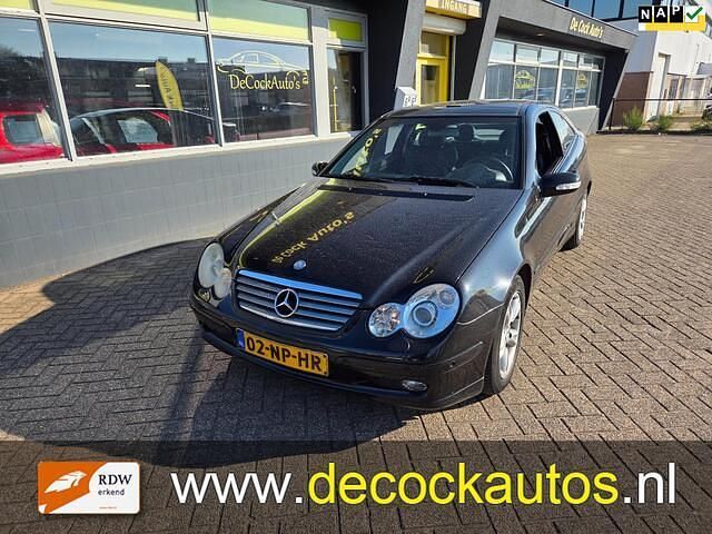Zwart Gebruikt 2004 Mercedes C180 Coupé | € 1.250 (Eerlijke prijs) - Afbeelding 1/4