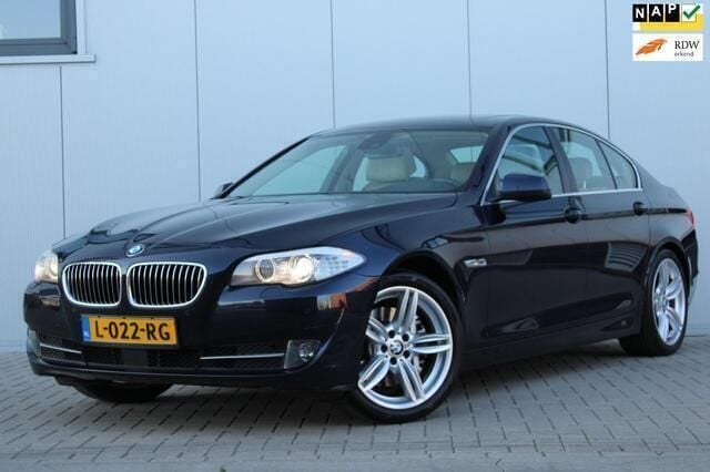 Blauw Gebruikt 2010 BMW 528 Executive Sedan | € 12.250 (Eerlijke prijs) - Afbeelding 1/4