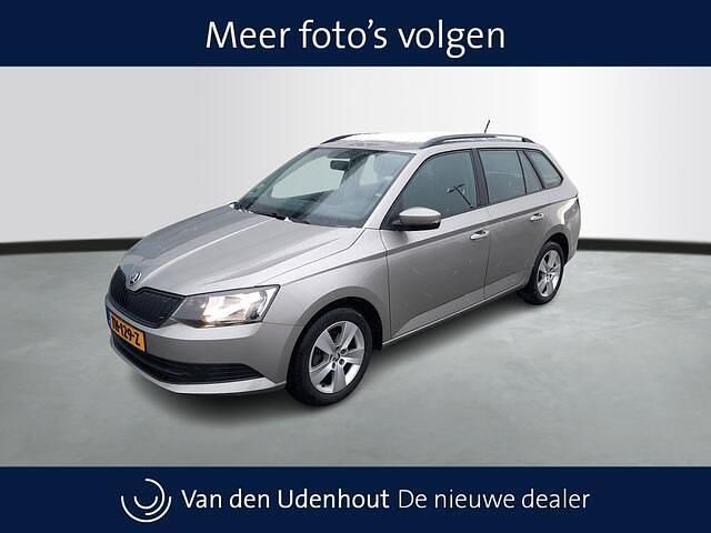 Grijs Occasion 2017 Skoda Fabia Ambition Stationwagen | € 8.450 (Eerlijke prijs) - Afbeelding 1/4