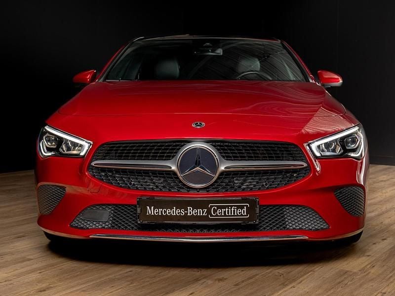 Occasion Mercedes CLA180 Premium 136 PK (100 kW) 2023 Rood Sedan