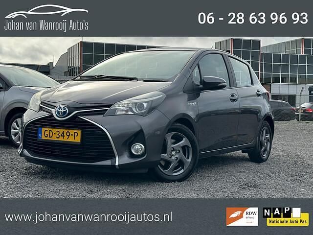 Grijs Gebruikt 2015 Toyota Yaris Hatchback | € 10.750 (Eerlijke prijs) - Afbeelding 1/4