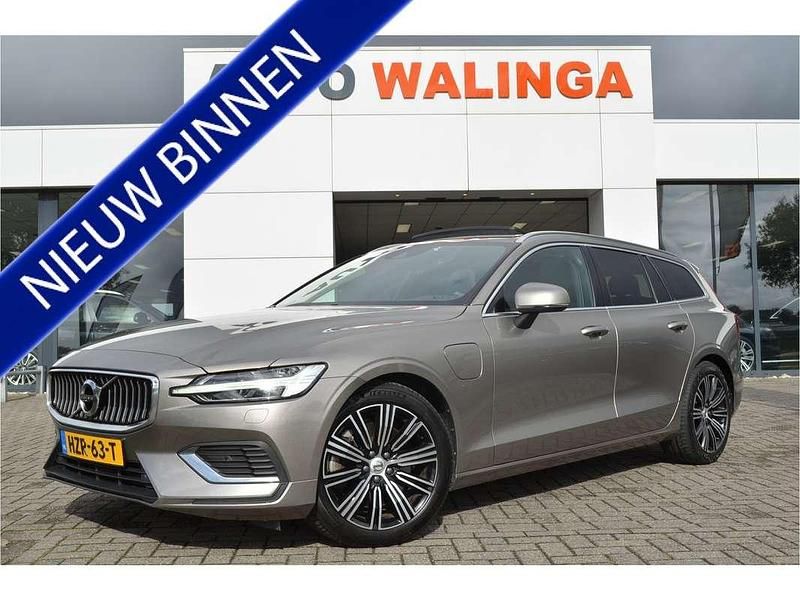Grijs Gebruikt 2021 Volvo V60 R-Design Stationwagen | € 27.900 (Eerlijke prijs) - Afbeelding 1/4
