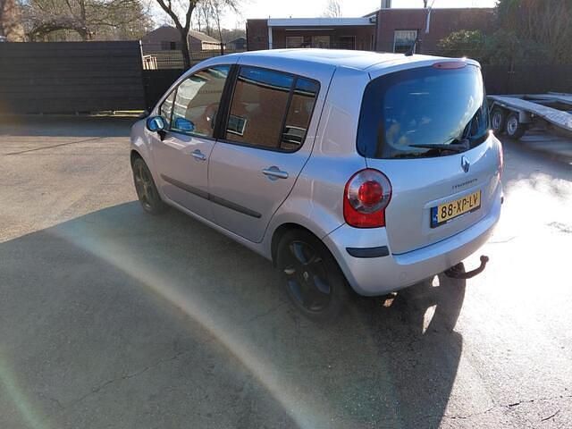 Occasion Renault Modus Dynamique 112 PK (82 kW) 2007 Grijs (metallic) MPV