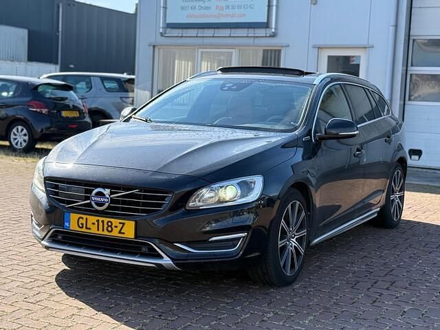 Zwart Gebruikt 2015 Volvo V60 Momentum Stationwagen | € 6.400 (Goede deal) - Afbeelding 1/4