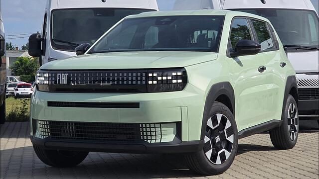 Blauw Nieuw 2025 Fiat Grande Panda La Prima SUV | € 26.900 (Goede deal) - Afbeelding 1/1