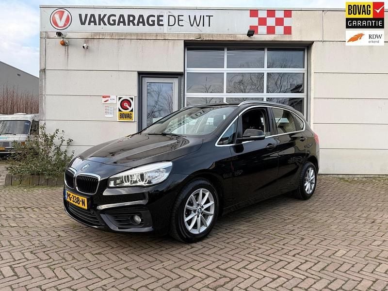 Zwart Occasion 2017 BMW 216 Executive Stationwagen | € 12.750 (Eerlijke prijs) - Afbeelding 1/4