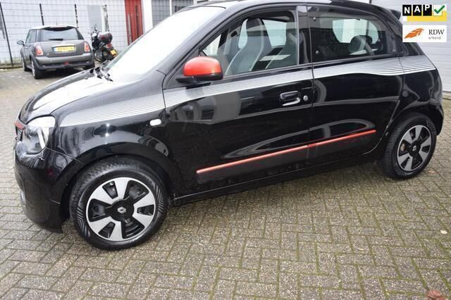 Zwart Gebruikt 2018 Renault Twingo Collection Hatchback | € 7.599 (Iets duurder) - Afbeelding 1/4
