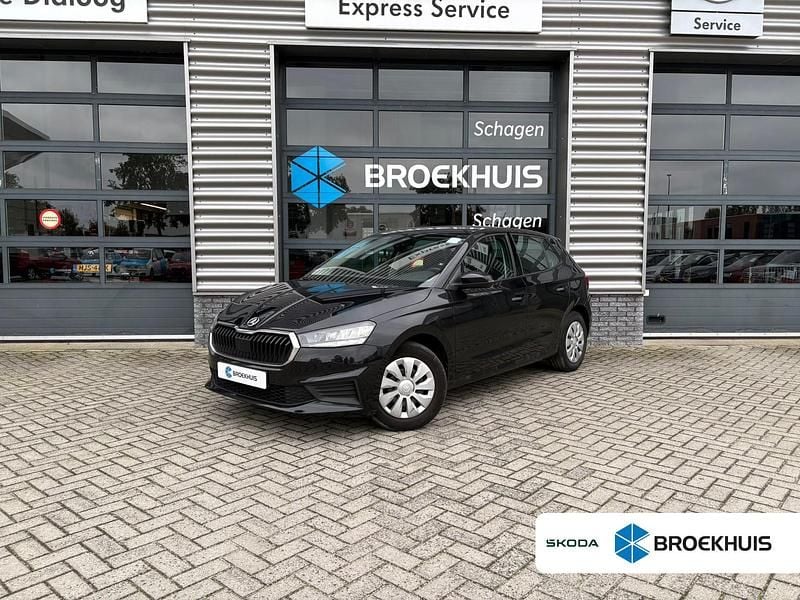 Zwart Gebruikt 2023 Skoda Fabia Ambition Hatchback | € 17.345 (Eerlijke prijs) - Afbeelding 1/4