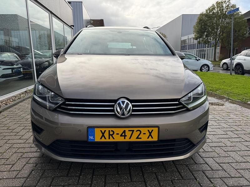 Occasion VW Golf Sportsvan Highline 112 PK (82 kW) 2015 Geel MPV