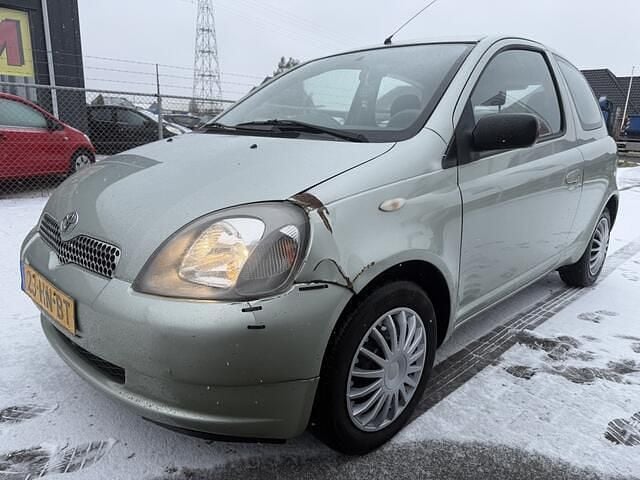 Occasion Toyota Yaris Sol 86 PK (63 kW) 2001 Groen (metallic) Hatchback