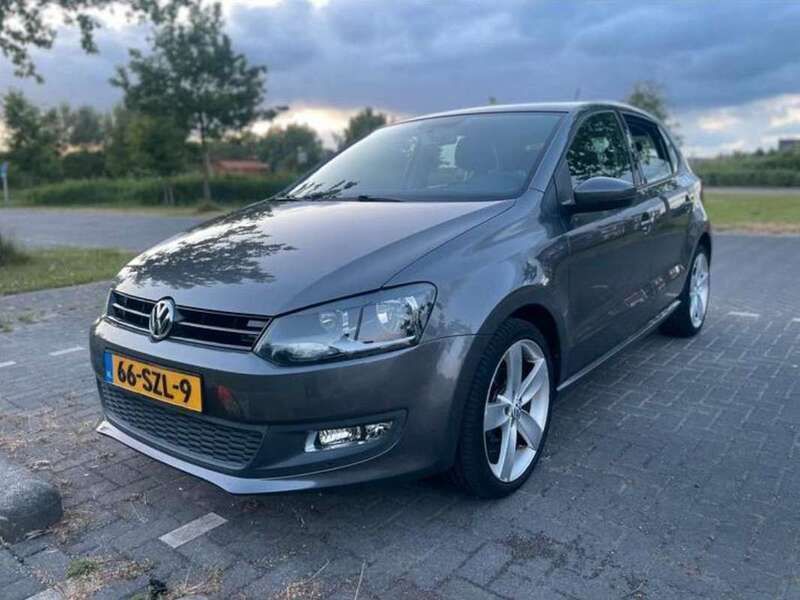 Grijs Gebruikt 2012 VW Polo Comfortline Hatchback | € 5.500 (Goede deal) - Afbeelding 1/4