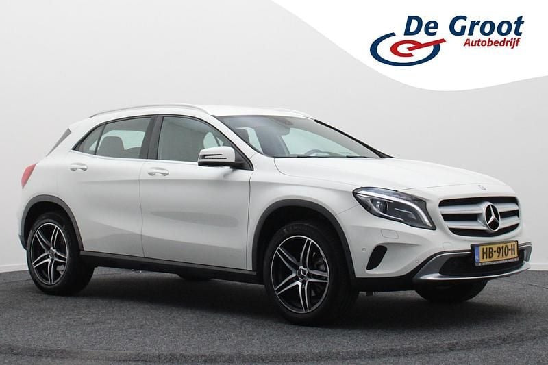 Wit Gebruikt 2015 Mercedes GLA180 Ambition SUV | € 16.950 (Eerlijke prijs) - Afbeelding 1/4